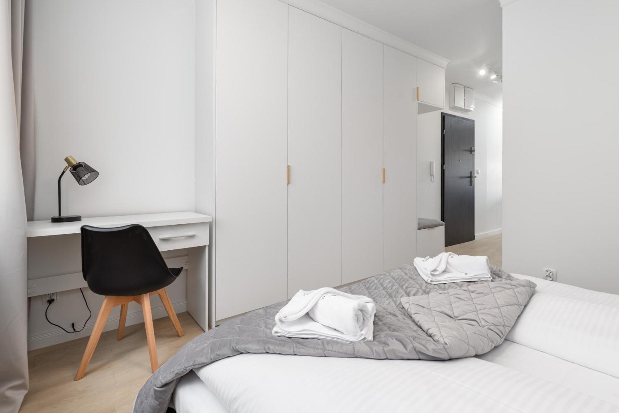 Plac Slowianski Apartments With Balcony Swinoujscie Center By Noclegi Renters Buitenkant foto