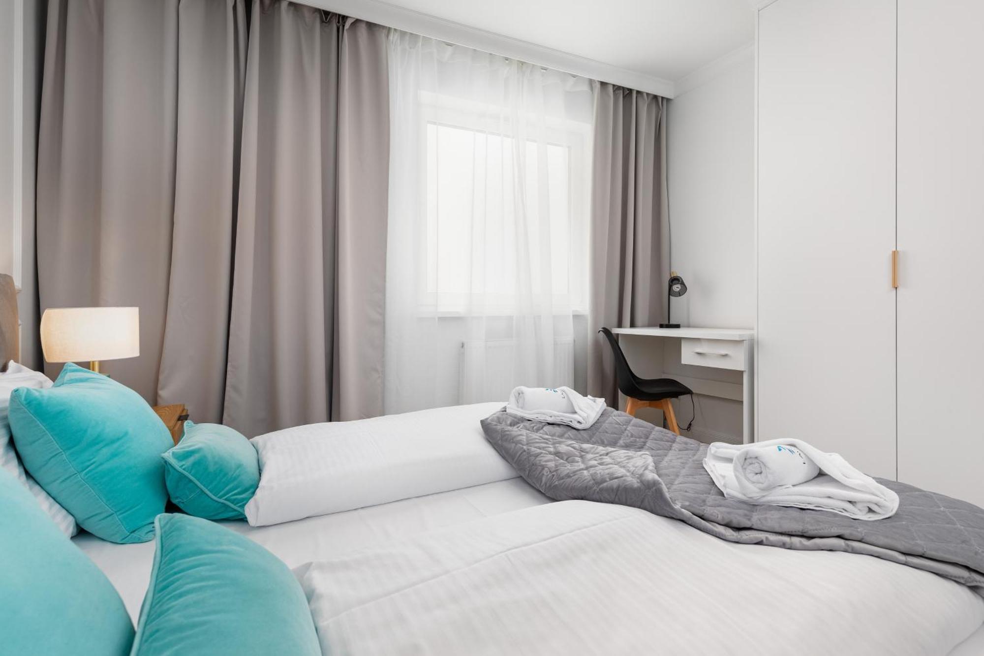 Plac Slowianski Apartments With Balcony Swinoujscie Center By Noclegi Renters Buitenkant foto