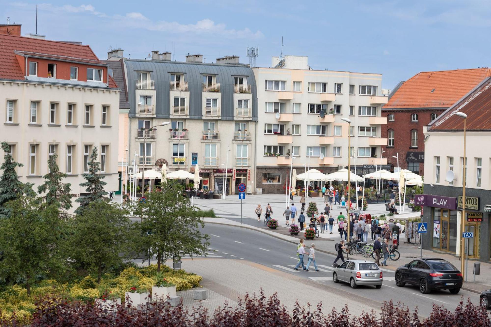 Plac Slowianski Apartments With Balcony Swinoujscie Center By Noclegi Renters Buitenkant foto
