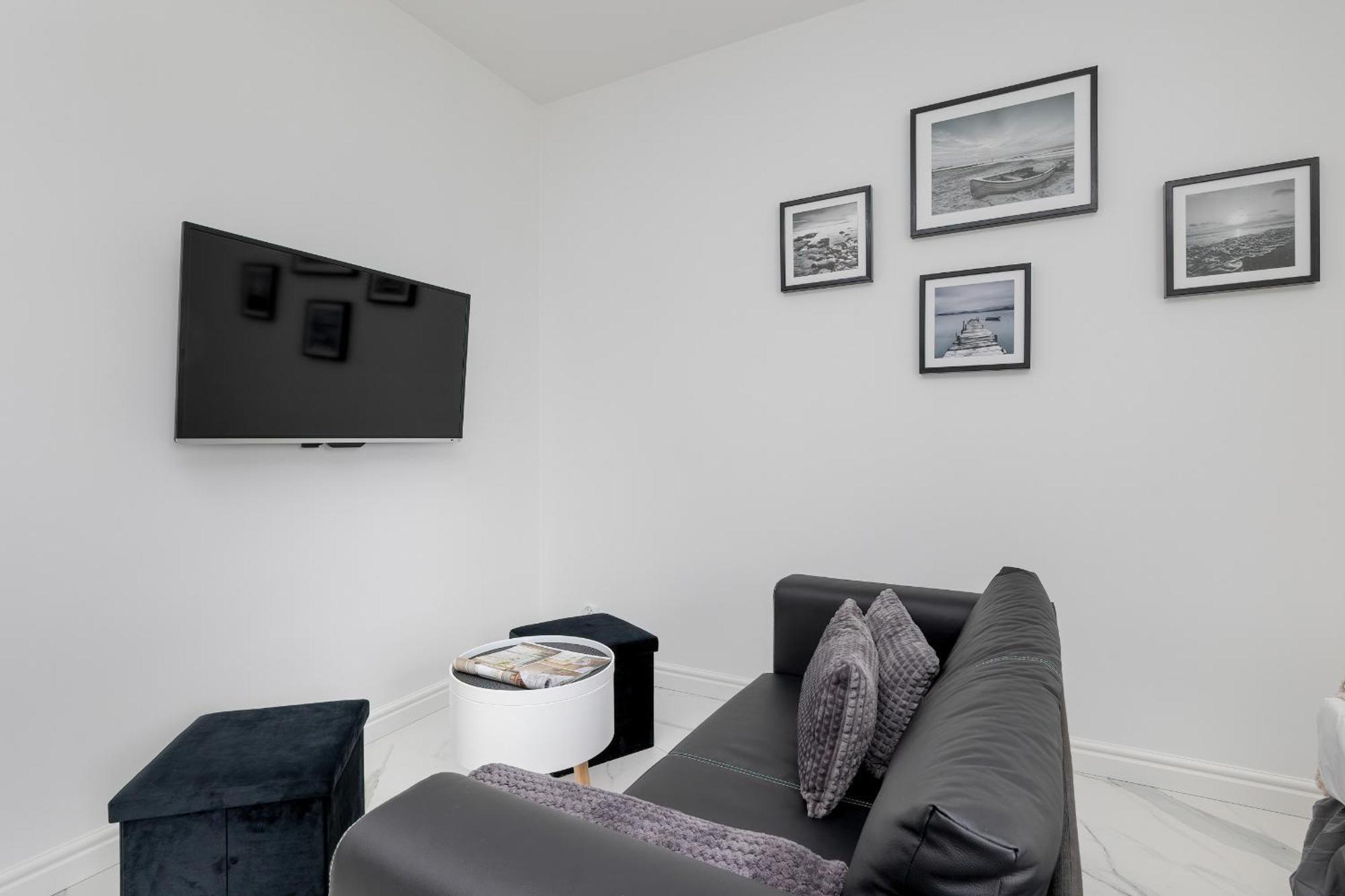 Plac Slowianski Apartments With Balcony Swinoujscie Center By Noclegi Renters Buitenkant foto