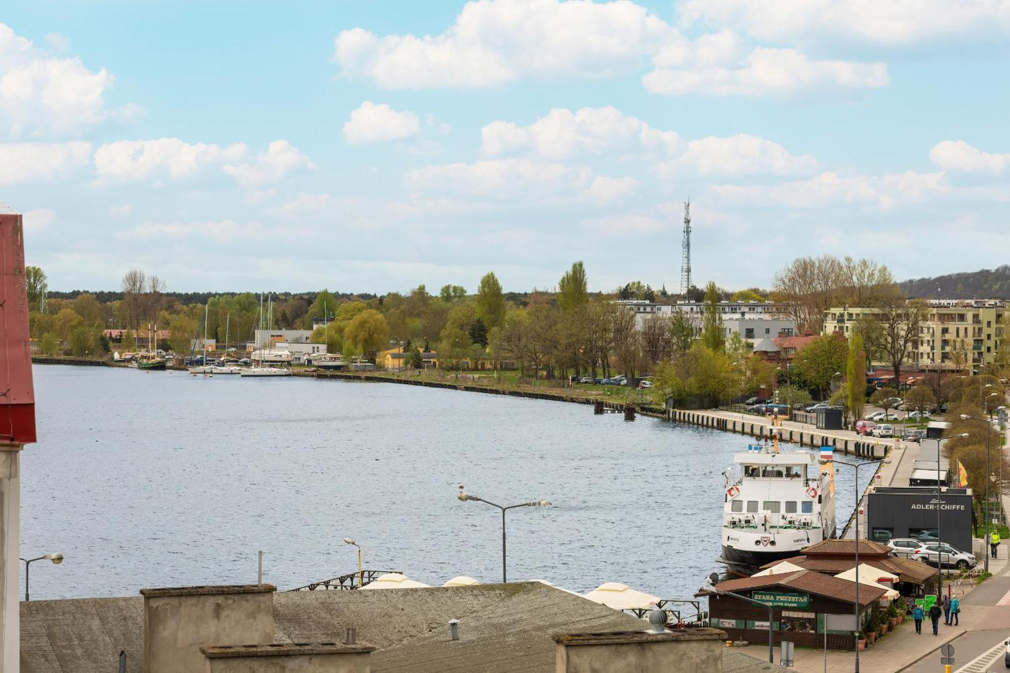 Plac Slowianski Apartments With Balcony Swinoujscie Center By Noclegi Renters Buitenkant foto